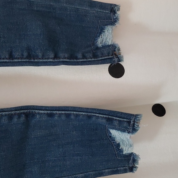 ❤NWT❤ Size 6 Old Navy Jeans - Picture 2 of 5